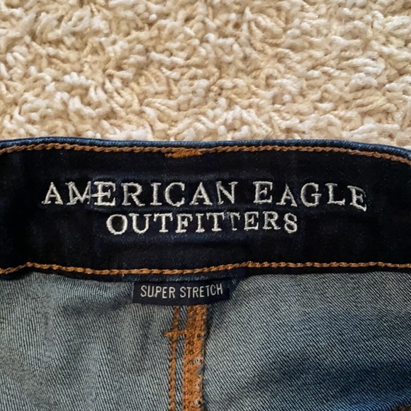 Hi-Rise Shortie Jean shorts - Picture 4 of 5